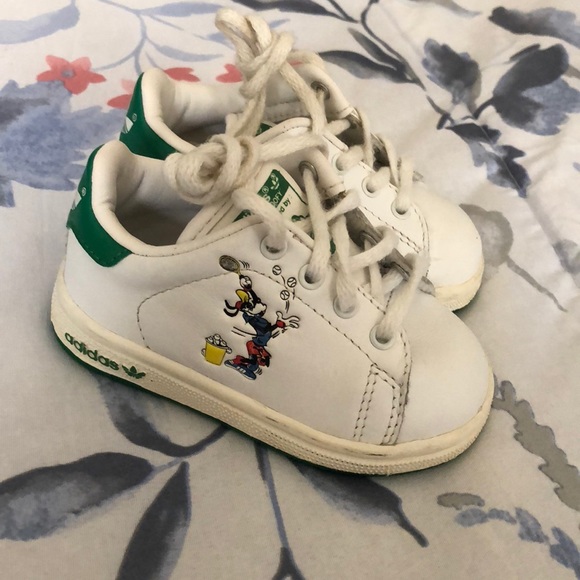 adidas Shoes | Stan Smith Disney Goofy 01 | Poshmark Adidas Stan Smith Disney Goofy 01